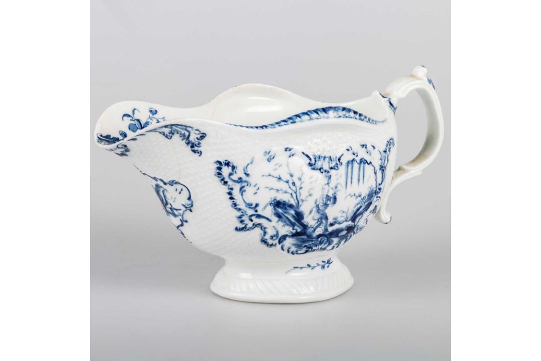 A WORCESTER SAUCEBOAT, CIRCA 1765 - Image 2 of 2