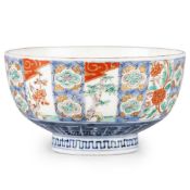 A JAPANESE IMARI BOWL, 19TH CENTURY