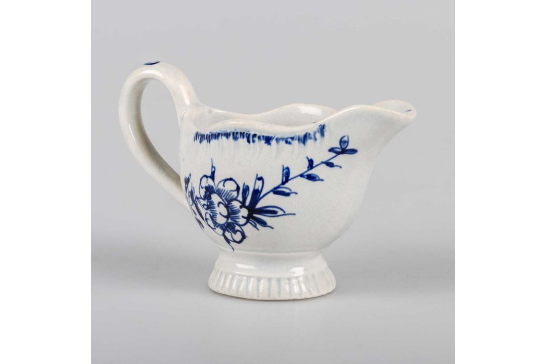 A LIVERPOOL PEARLWARE CREAMER, CIRCA 1790 - Image 1 of 2