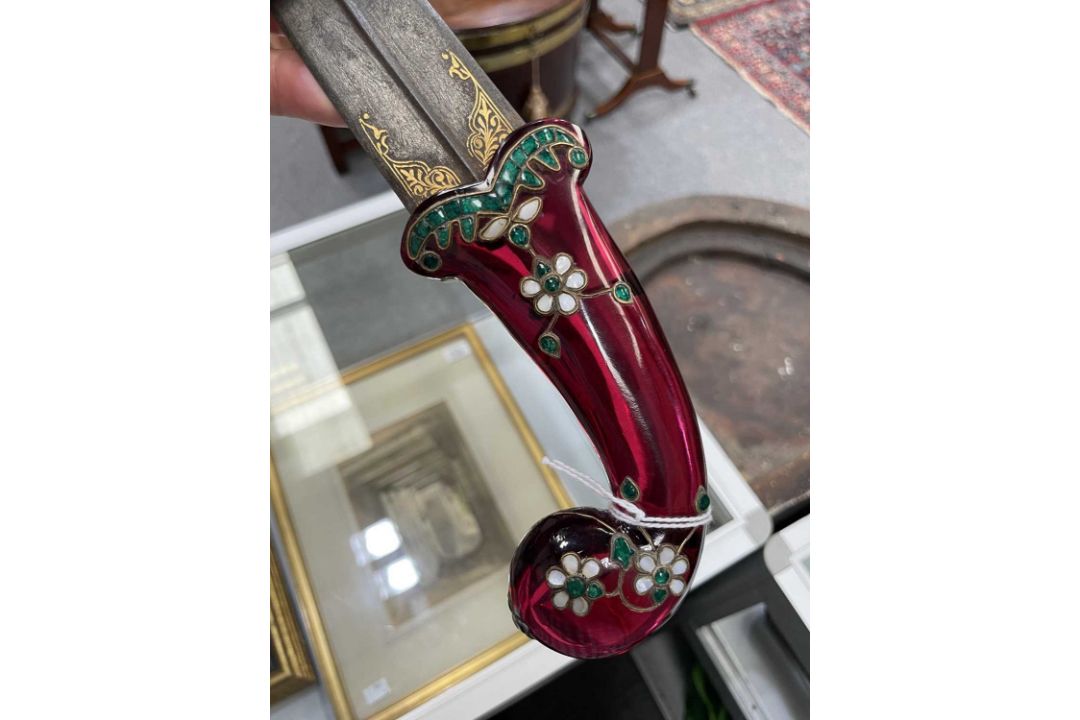 AN INLAID RED CRYSTAL-HILTED DAGGER, MUGHAL, INDIA, 18TH-19TH CENTURY - Image 15 of 15