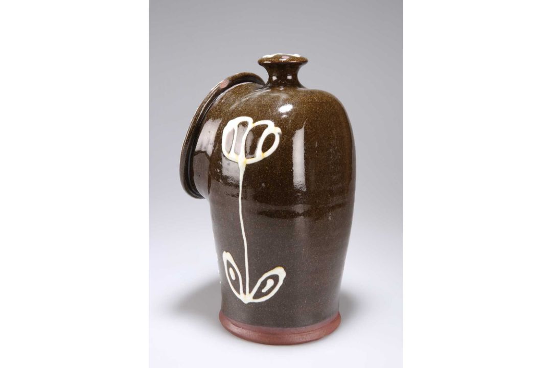 A SLIP-DECORATED SALT-GLAZED SALT PIG - Image 2 of 2