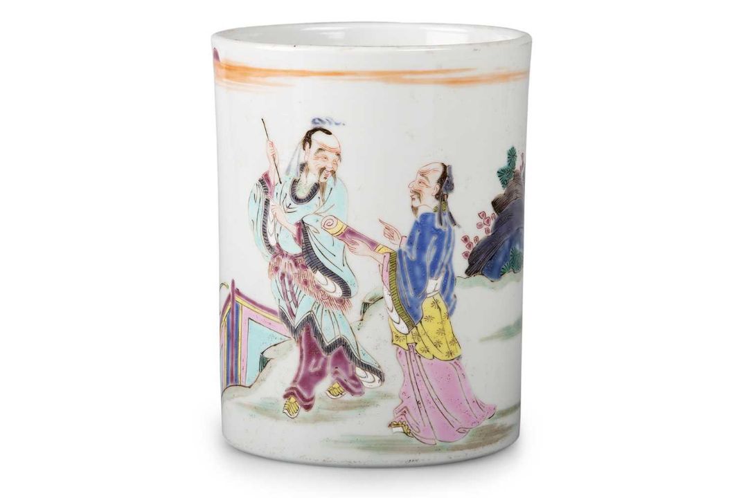 A CHINESE FAMILLE ROSE BRUSHPOT - Image 1 of 2