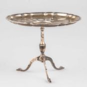 AN EDWARDIAN SILVER NOVELTY DISH
