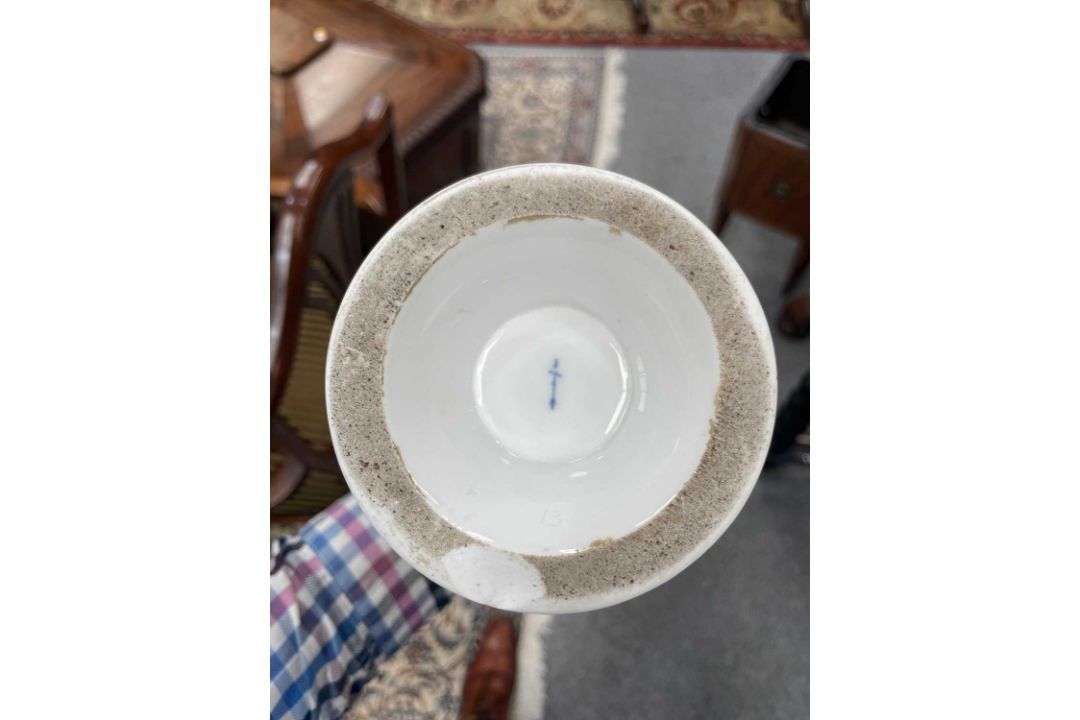 A COLLECTION OF CERAMICS - Image 3 of 3