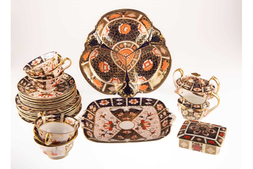 A GROUP OF ROYAL CROWN DERBY IMARI TABLEWARES