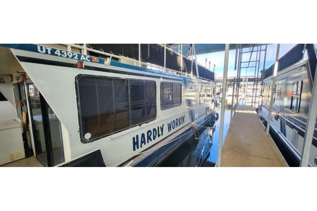Skipperliner Houseboat - Image 6 of 39