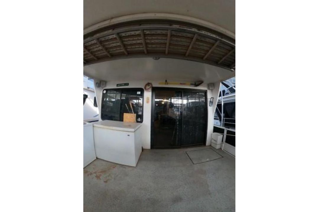 Skipperliner Houseboat - Image 31 of 39