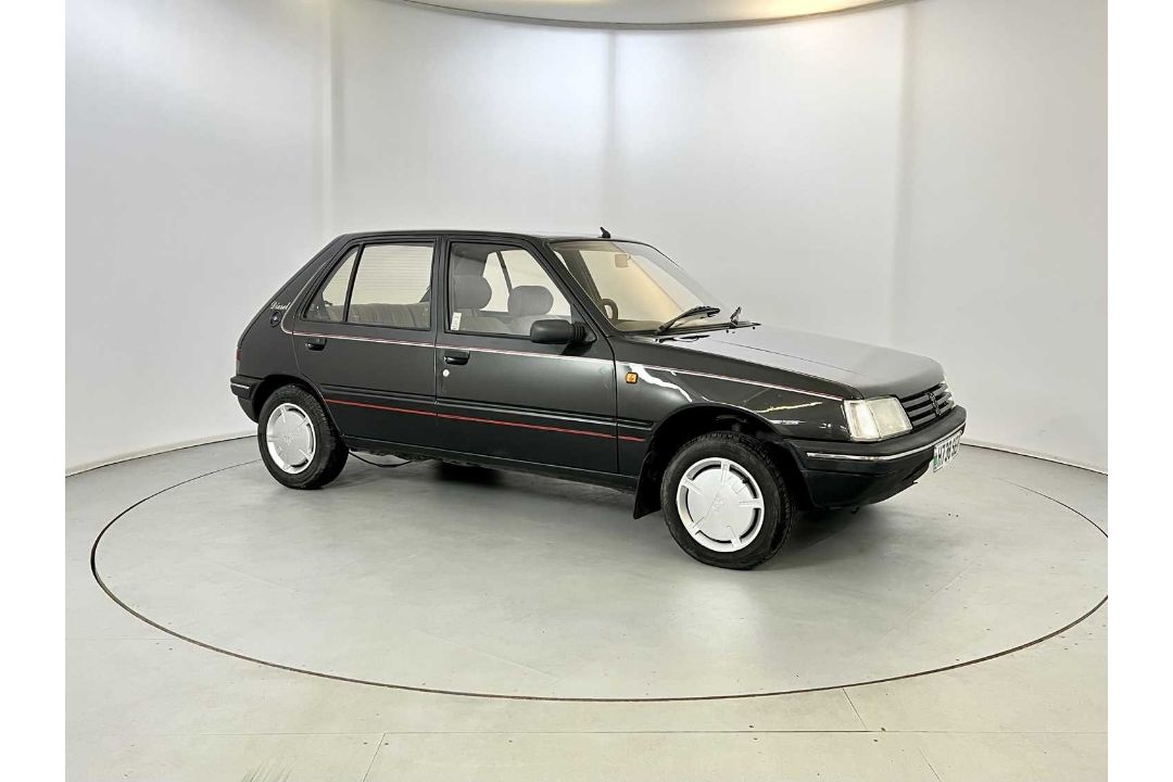 1990 Peugeot 205 GRD - Image 12 of 33