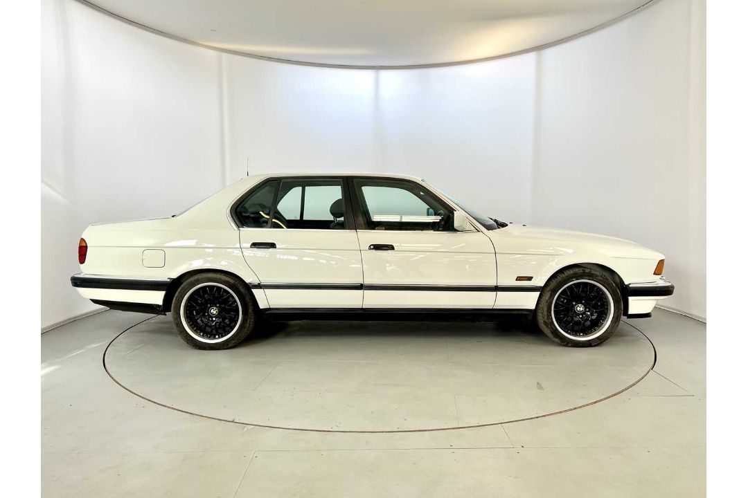 1992 BMW 735i - Image 12 of 34