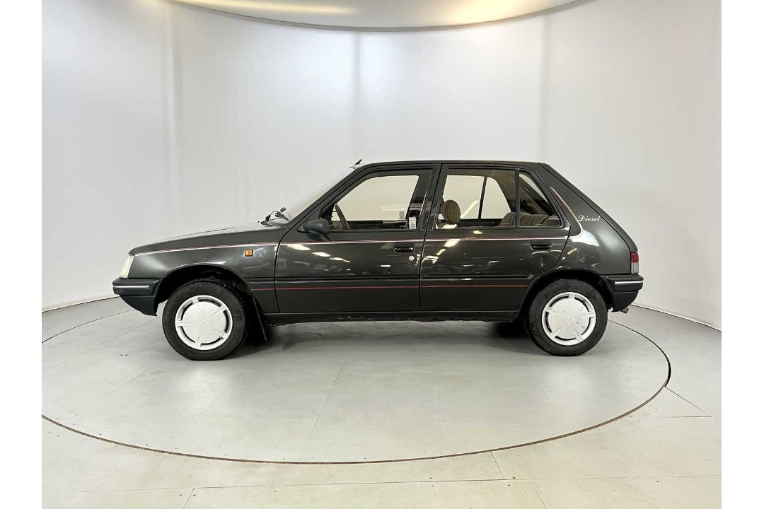 1990 Peugeot 205 GRD - Image 5 of 33