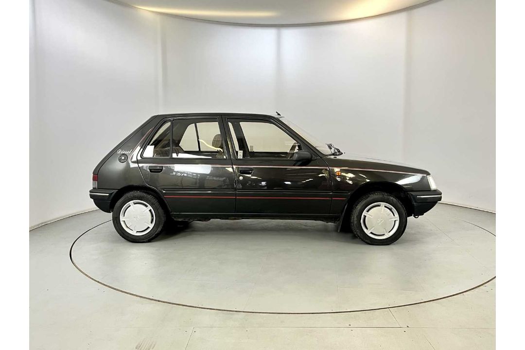 1990 Peugeot 205 GRD - Image 11 of 33