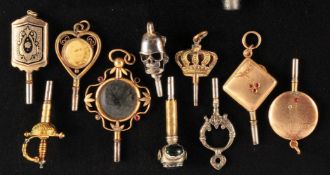 Mixed lot with 10 pocket watch keys, various designs, some gold plated