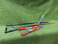 Quantity of Various Gardening Tools As Lotted