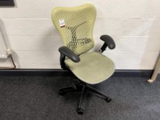 Herman Miller Mirrar 2 Mobile Office Armchair, RRP: £1,042.00 Inc. VAT