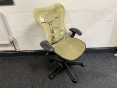 Herman Miller Mirrar 2 Mobile Office Armchair, RRP: £1,042.00 Inc. VAT