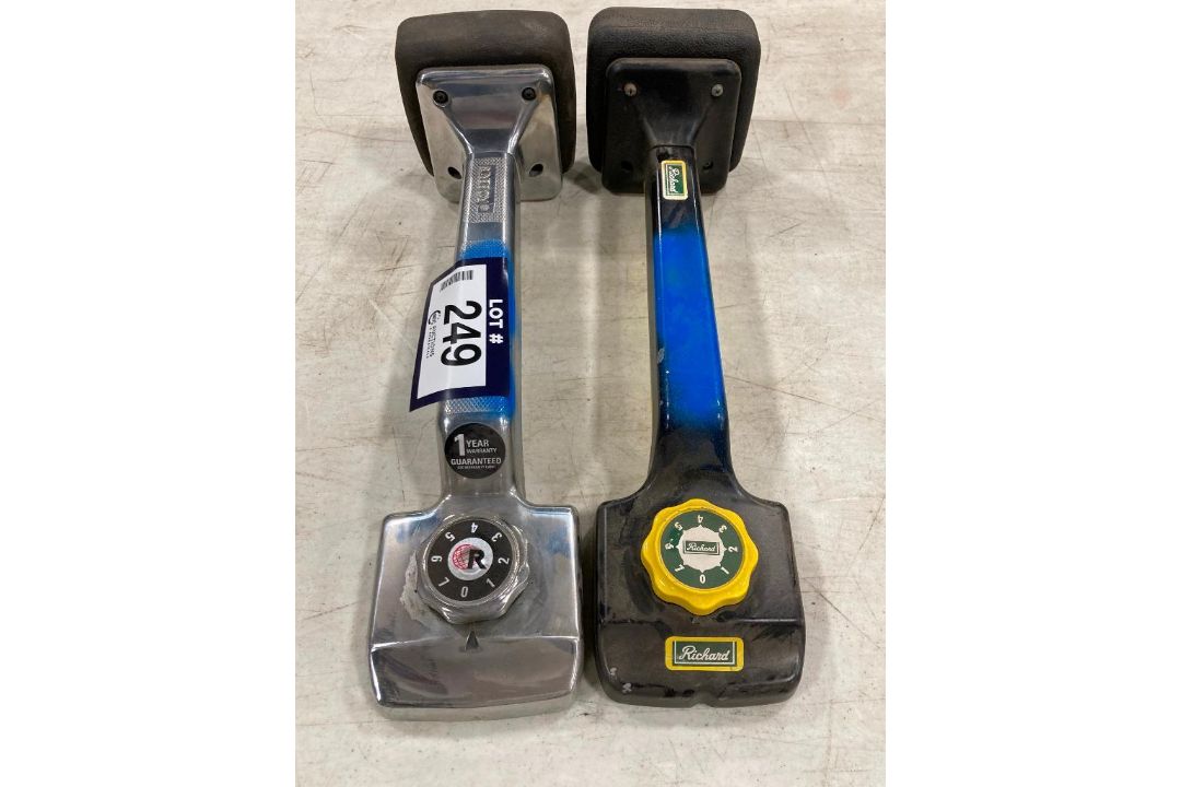 Lot of (2) Carpet Knee Kickers - Image 4 of 4