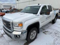 2015 Chevrolet Silverado 2500HD SLE Duramax Crew Cab Pickup Truck VIN #: 1GT12YE84FF600795