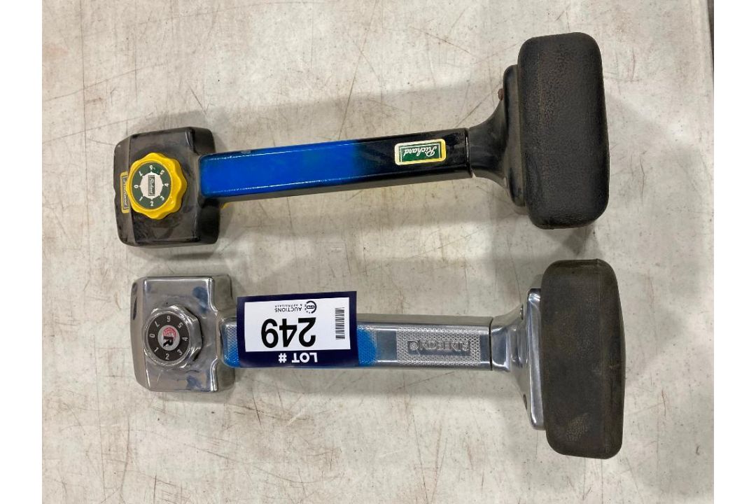Lot of (2) Carpet Knee Kickers - Image 1 of 4