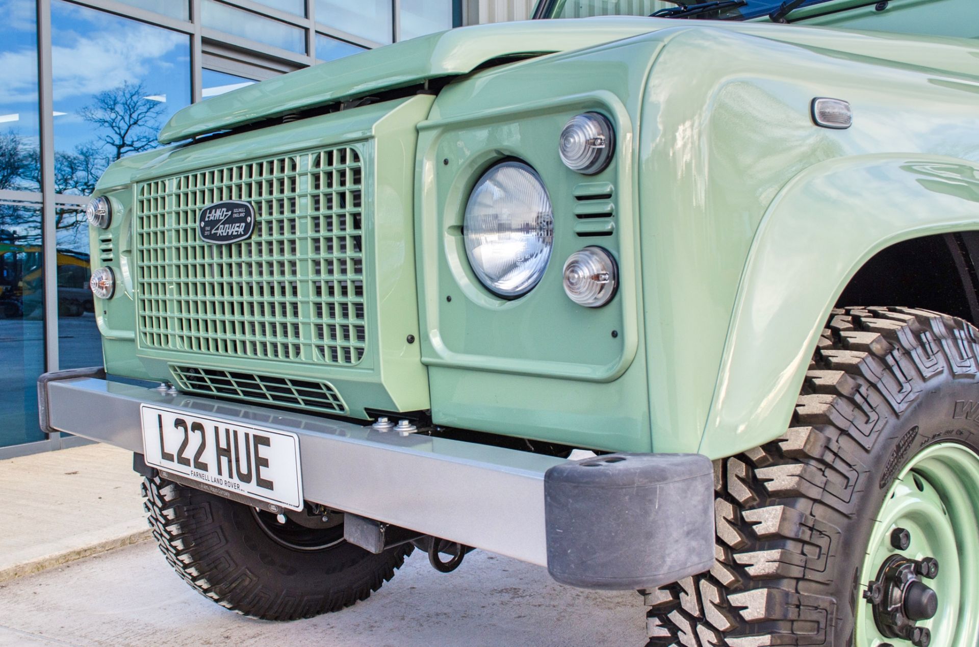 2015 Land Rover Defender 110 Heritage 2.2 TDCI 7 seat station wagon - Image 22 of 84