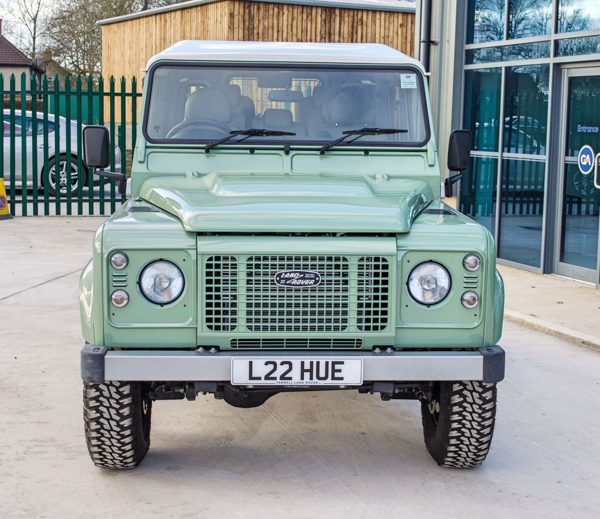 2015 Land Rover Defender 110 Heritage 2.2 TDCI 7 seat station wagon - Image 10 of 84