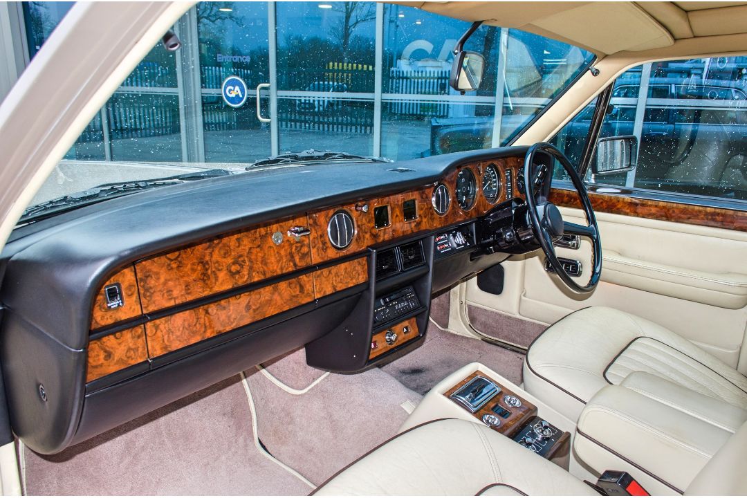 1985 Rolls Royce Silver Spirit 6750 cc 4 door saloon - Image 35 of 73