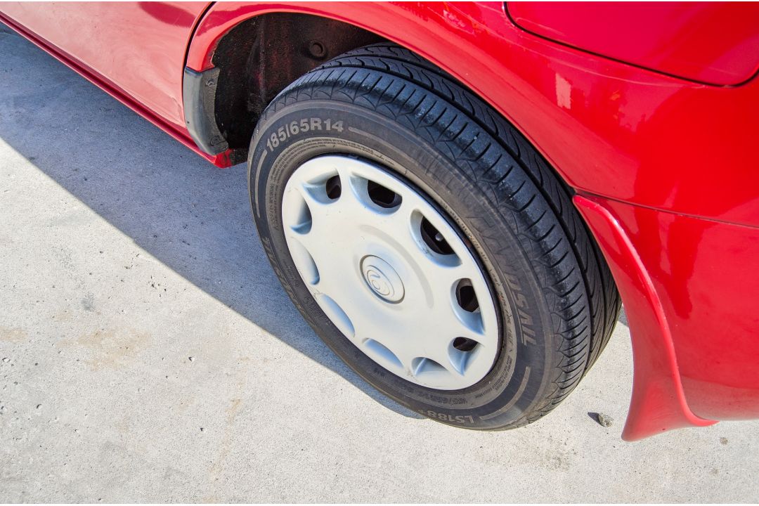1996 Mazda 323F 1.5 GXi 16v 5 door hatchback - Image 28 of 53