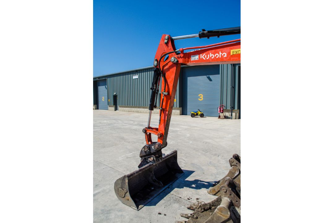 Kubota U48-4 4.8 tonne rubber tracked midi excavator Year: 2011 S/N: 50769 Recorded Hours: 4889 - Image 13 of 20