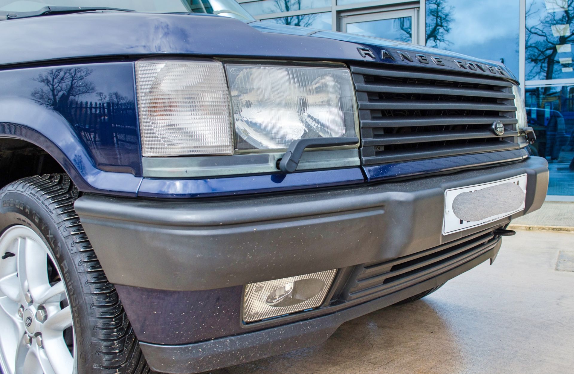 2001 Range Rover Vogue 4.6 litre V8 Auto 4 door SUV estate Registration: Y498 HNP Chassis: - Image 18 of 65