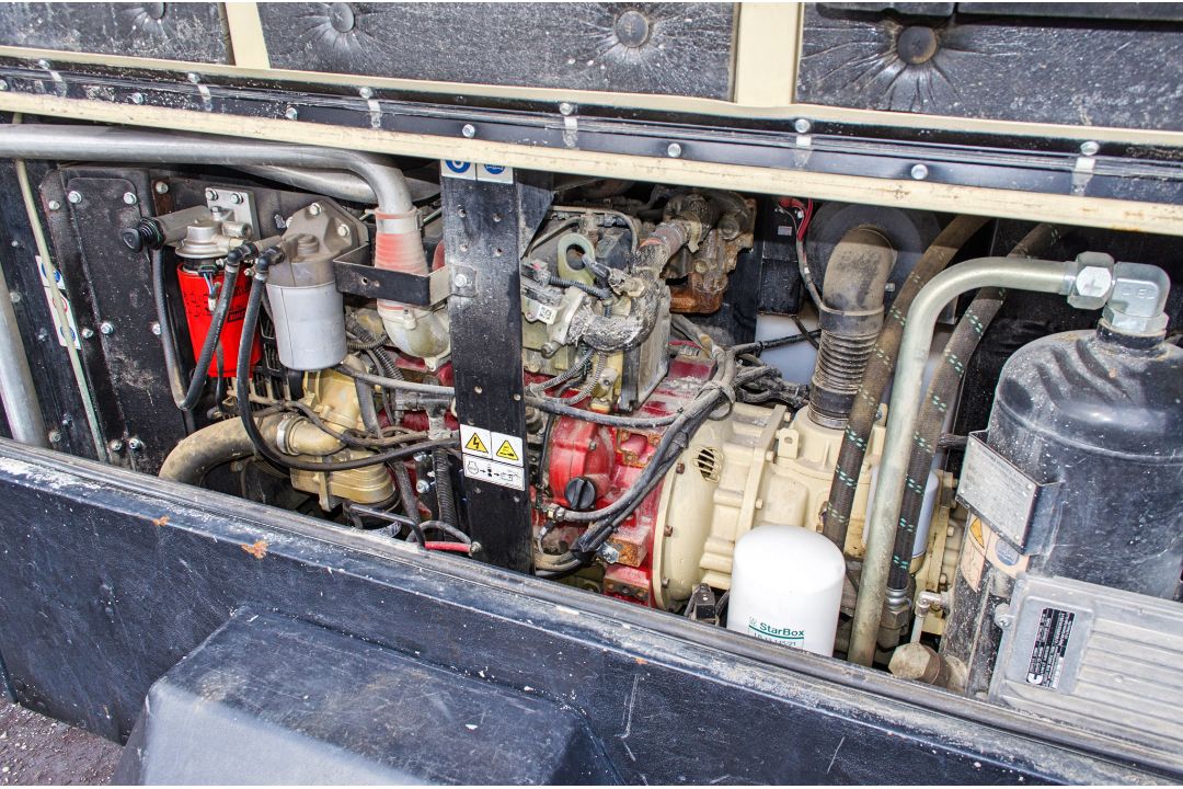 Doosan 7/73 - 10/53 diesel driven fast tow mobile air compressor Year: 2018 S/N: 543832 Recorded - Image 5 of 8