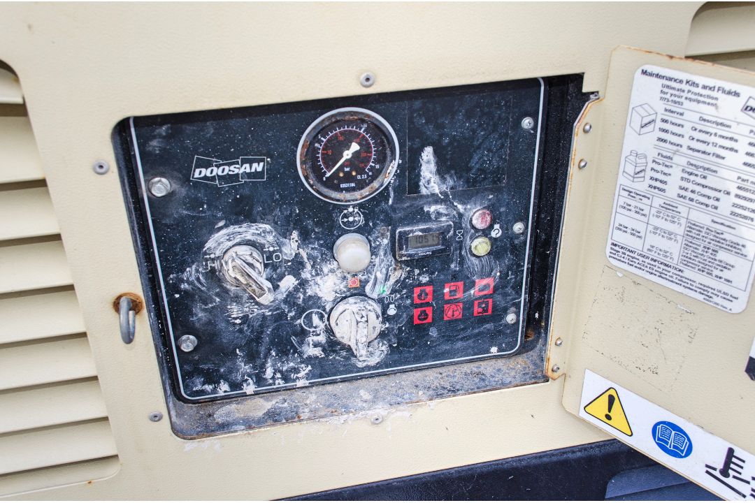 Doosan 7/73 - 10/53 diesel driven fast tow mobile air compressor Year: 2018 S/N: 543832 Recorded - Image 7 of 8