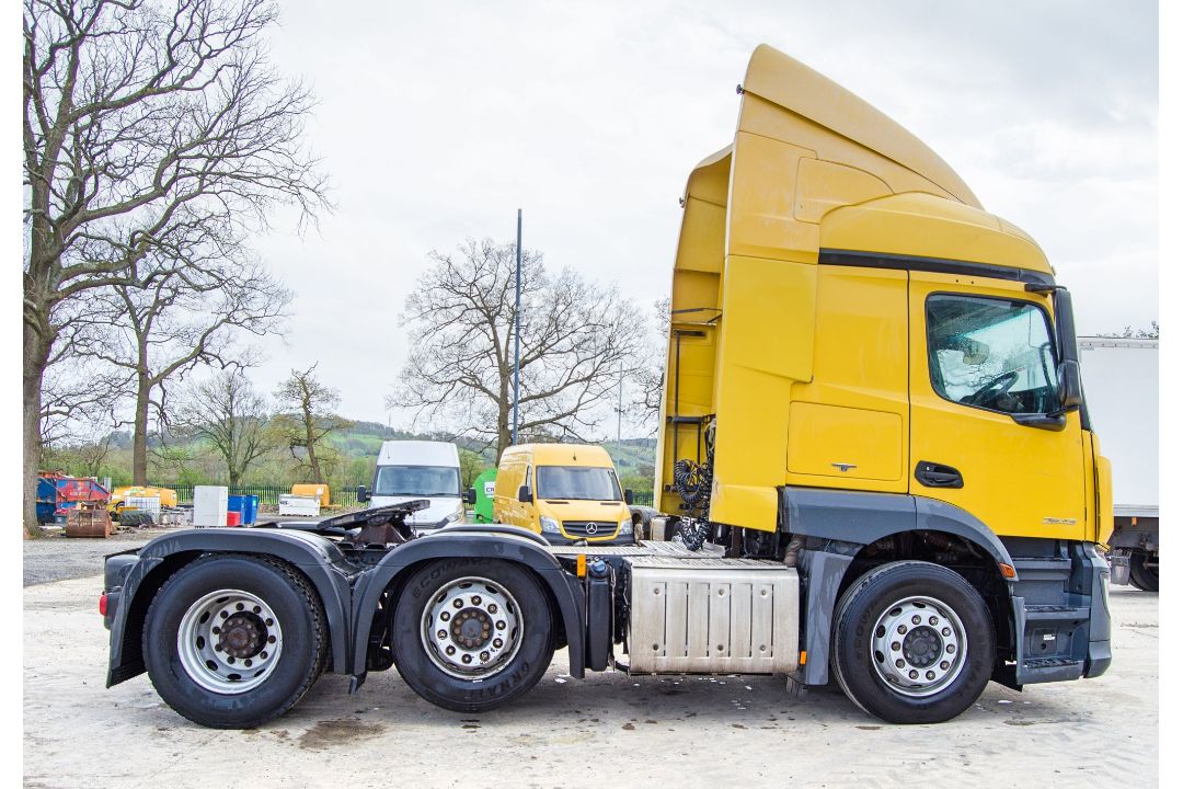 Mercedes Benz Actros 2543 Bluetech 6 6x2 tractor unit Registration Number: LN65 LNW Date of - Image 8 of 29