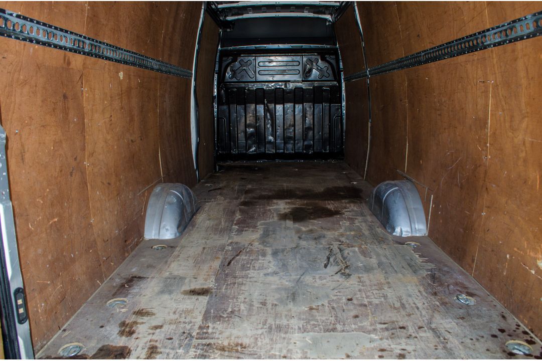 Iveco Daily 35S14V LWB High Roof Euro 6 Automatic panel van Registration Number: FN68 ESF Date of - Image 24 of 31