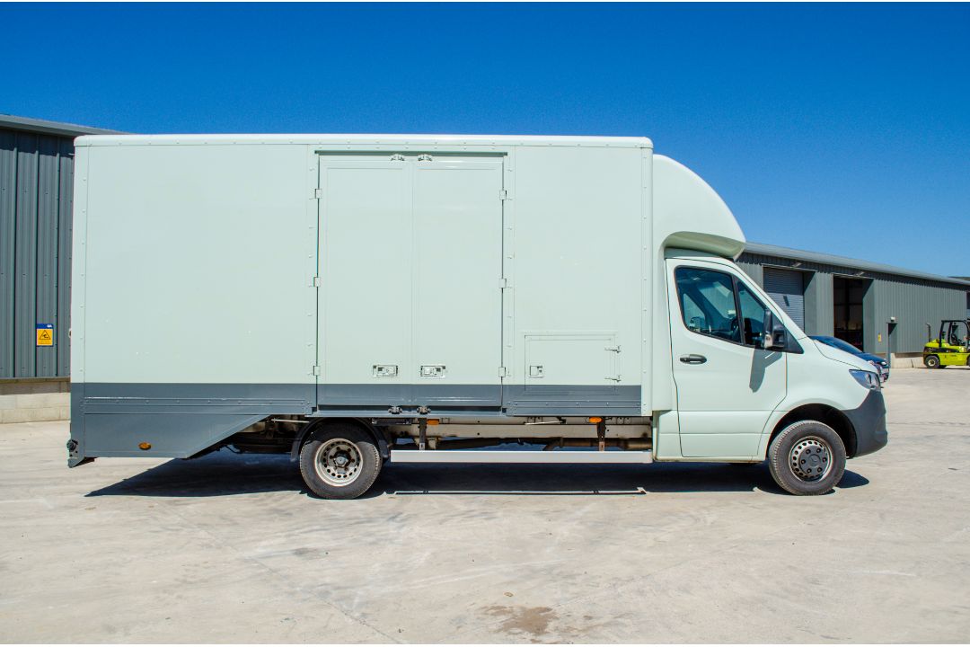 Mercedes Benz Sprinter 516 2.2 CDI LWB Automatic covered single car transporter  Registration - Image 7 of 30