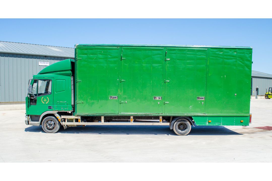 Iveco Ford 7.5 tonne 6.0 removal vehicle Registration Number: V943 EVM Date of Registration: 23/12/ - Image 8 of 29