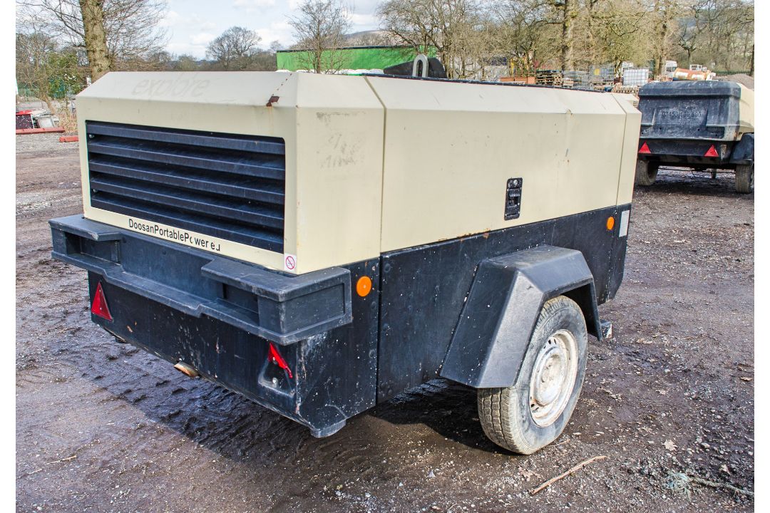 Doosan 7/73 - 10/53 diesel driven fast tow mobile air compressor Year: 2018 S/N: 543832 Recorded - Image 2 of 8