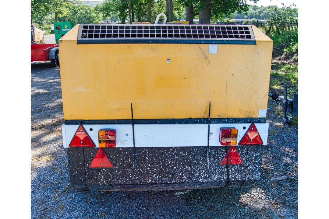 Doosan 7/72 diesel driven fast tow air compressor Year: 2014 S/N: 542145 Recorded Hours: 1443 - Image 4 of 8