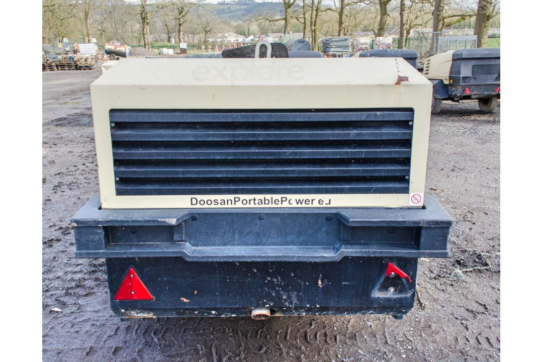 Doosan 7/73 - 10/53 diesel driven fast tow mobile air compressor Year: 2018 S/N: 543832 Recorded - Image 4 of 8