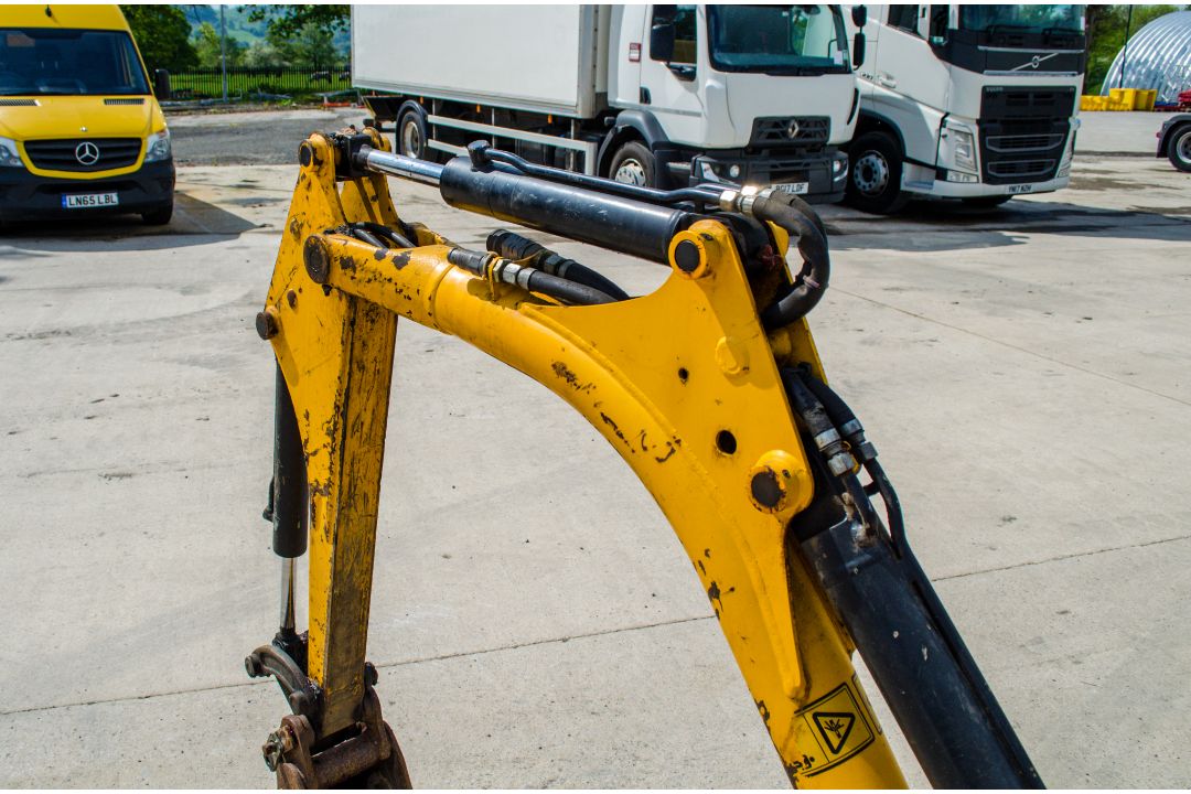 JCB 8008 CTS 0.8 tonne rubber tracked micro excavator Year: 2013 S/N: 00764635 Recorded Hours: - Image 11 of 17