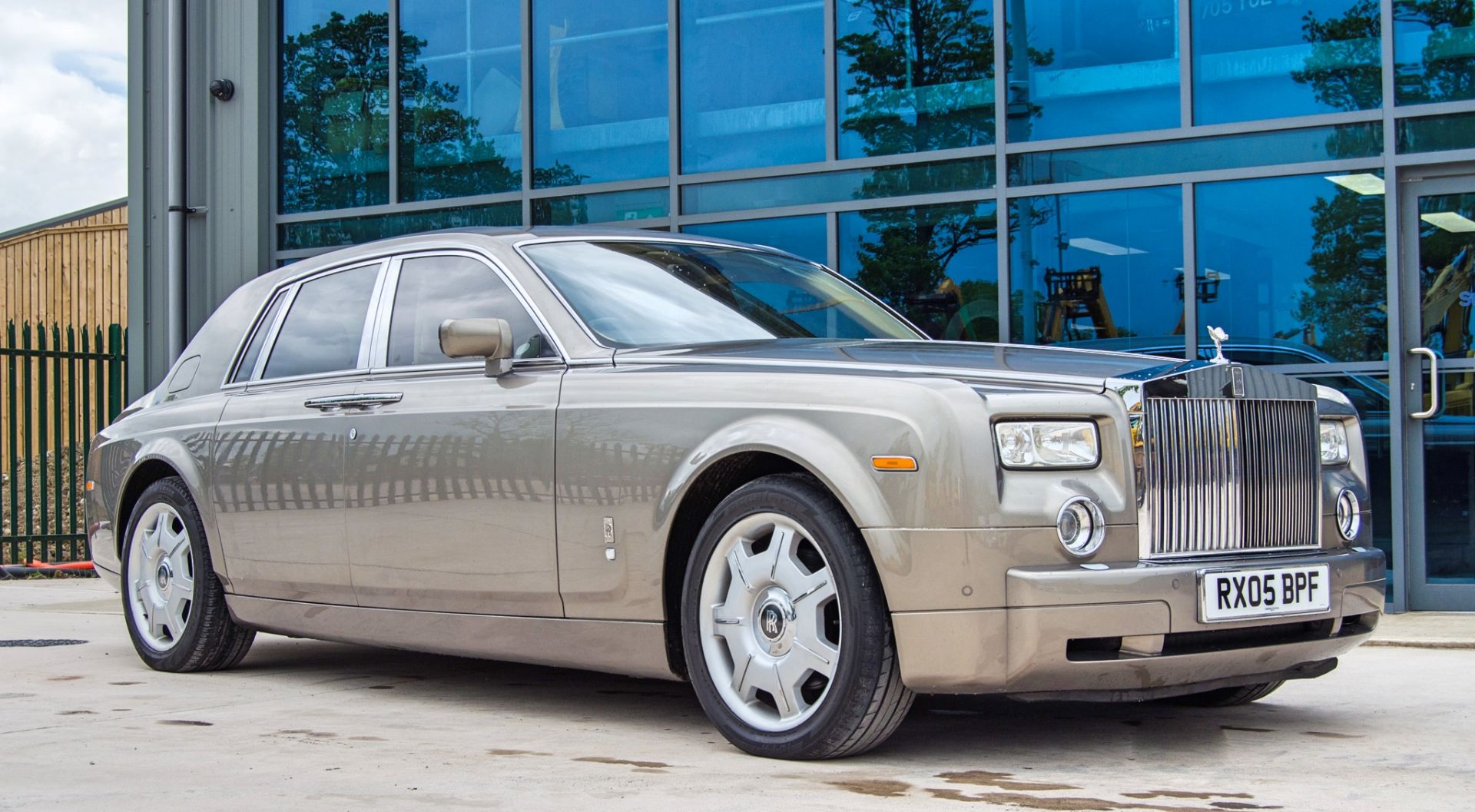 Rolls Royce Phantom 6749cc V12 Auto 4 door saloon car Registration Number: RX05 BPF Date of - Image 3 of 53