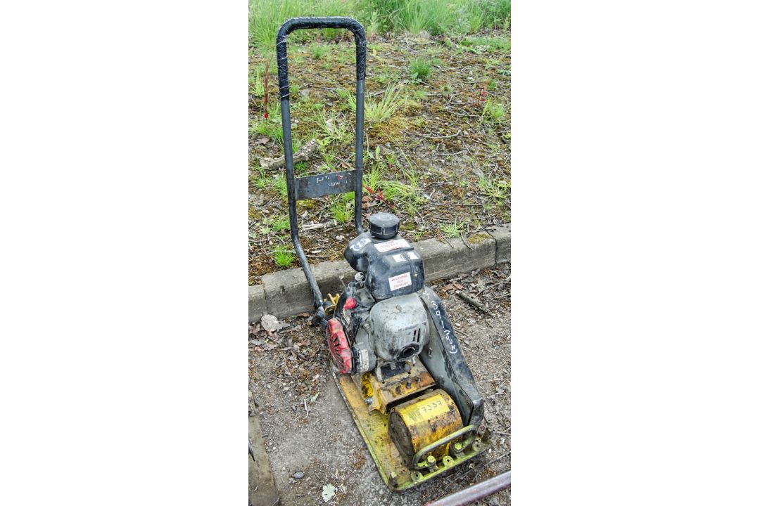 Wacker Neuson petrol driven compactor plate A957337 ** Carburettor loose ** - Image 1 of 4