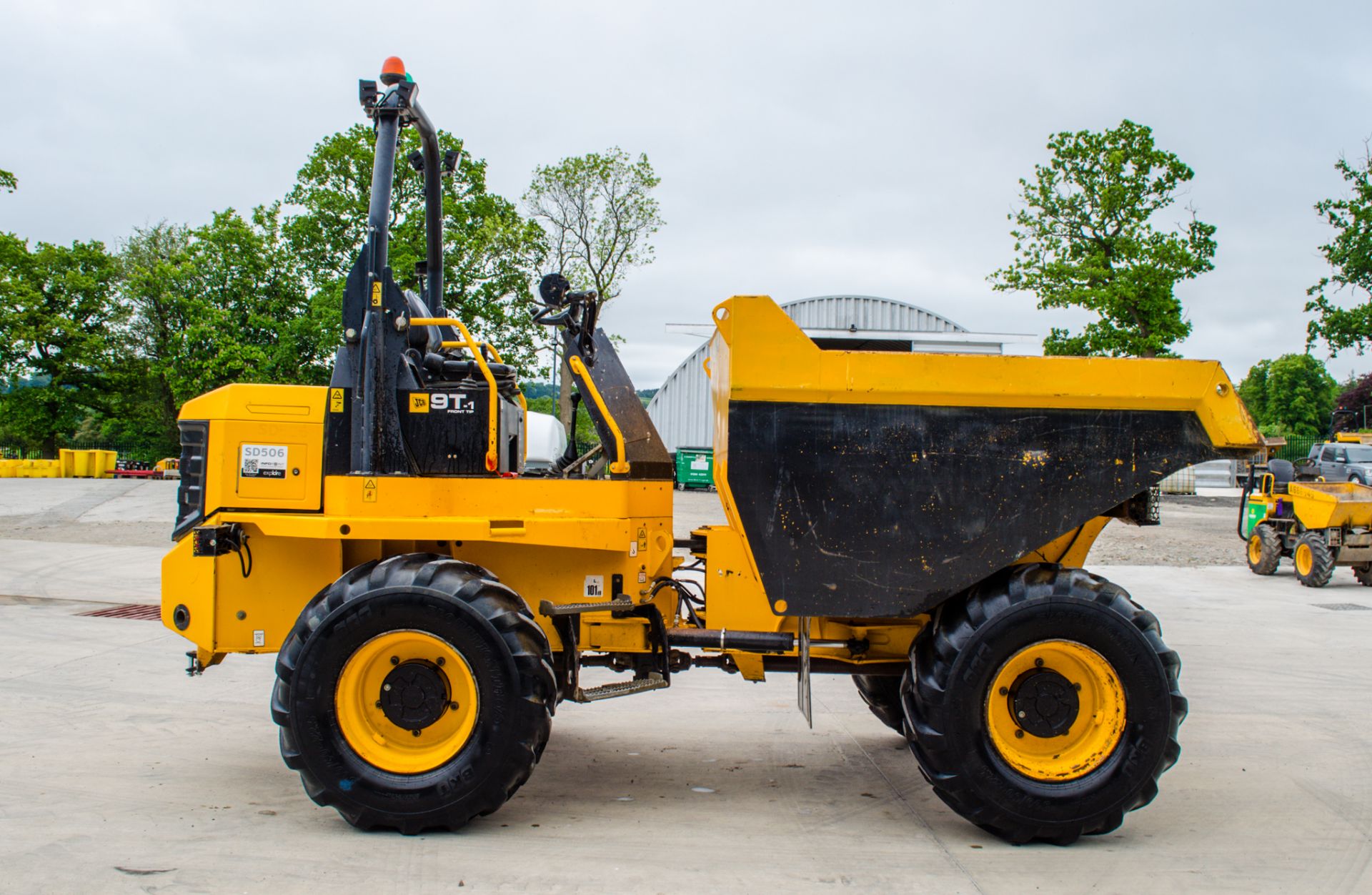 JCB 9FT 9 tonne straight skip dumper Year: 2018 S/N: J2780304 Recorded Hours: 1286 c/w camera system - Image 8 of 19