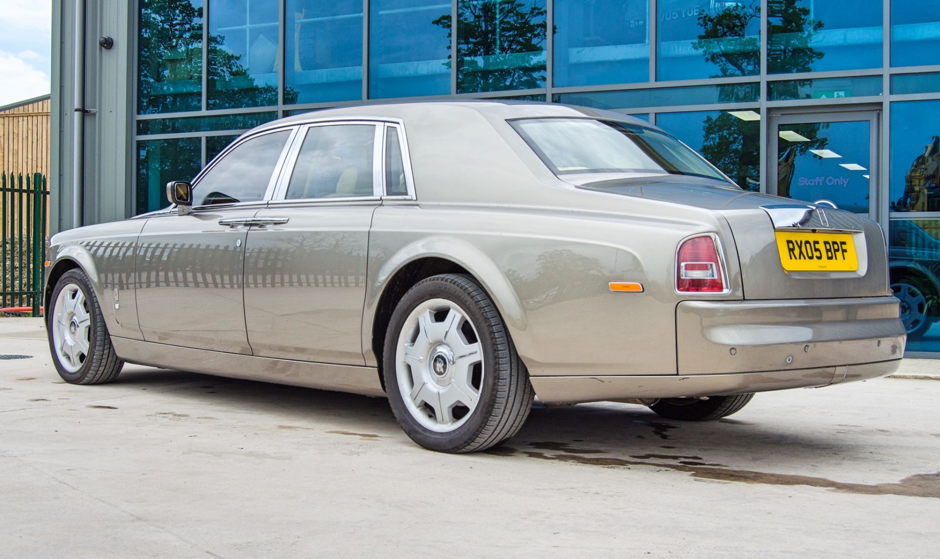 Rolls Royce Phantom 6749cc V12 Auto 4 door saloon car Registration Number: RX05 BPF Date of - Image 7 of 53