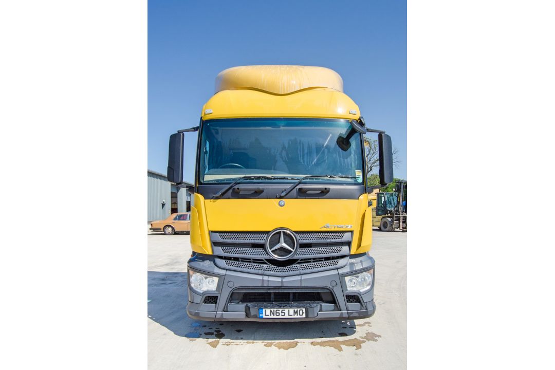 Mercedes Benz Actros 2543 Bluetech 6 6x2 tractor unit Registration Number: LN65 LMO Date of - Image 5 of 29