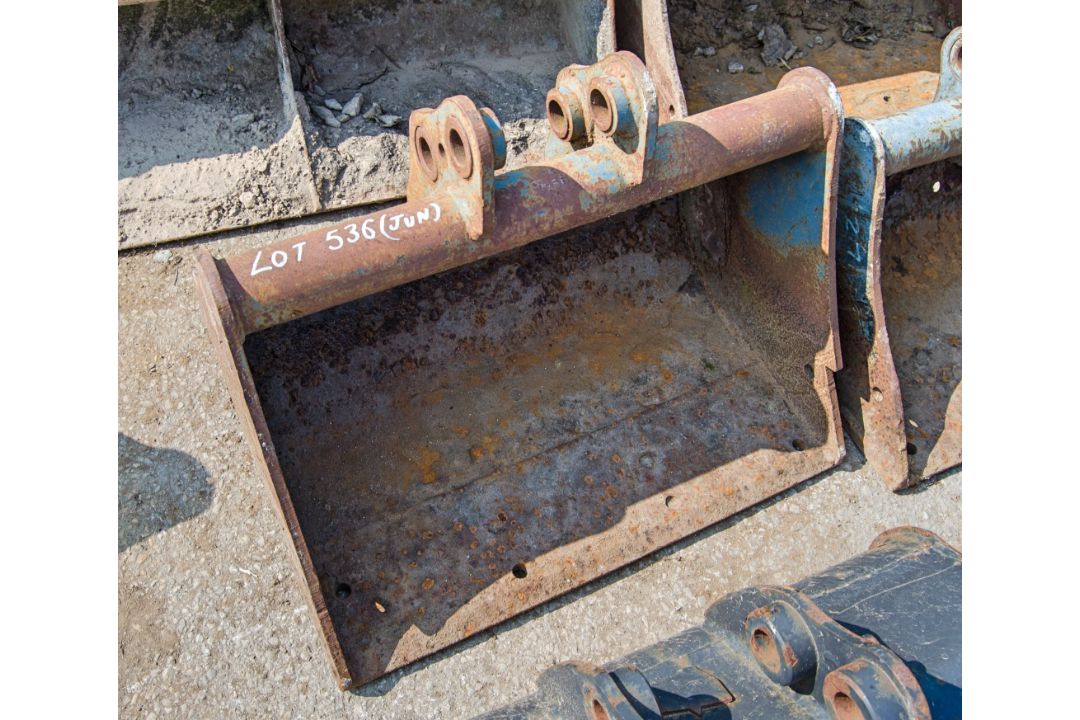 2 ft digging bucket - Image 1 of 2