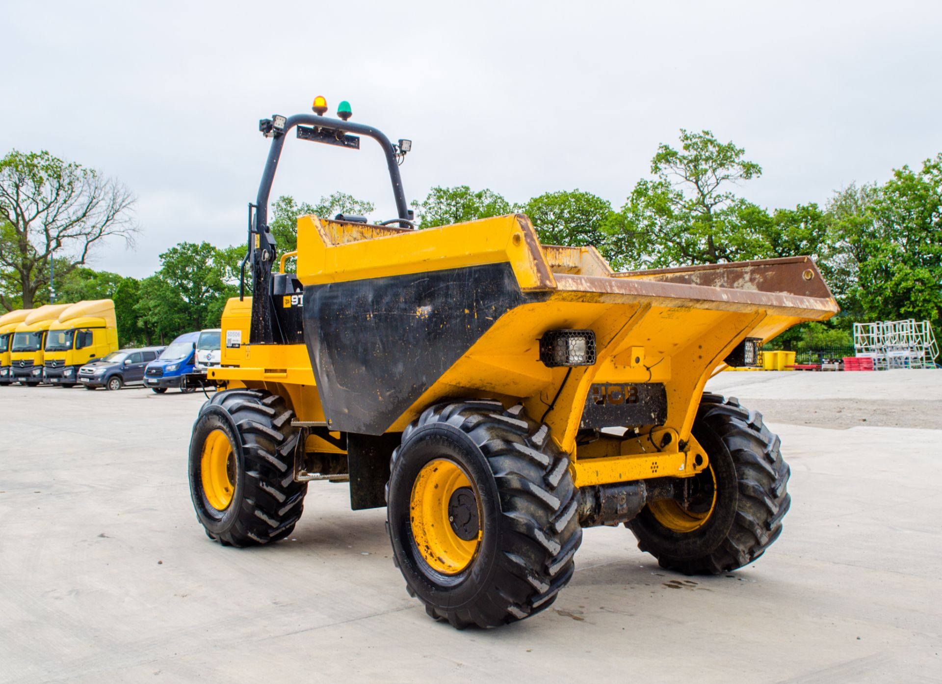 JCB 9FT 9 tonne straight skip dumper Year: 2018 S/N: J2780304 Recorded Hours: 1286 c/w camera system - Image 2 of 19