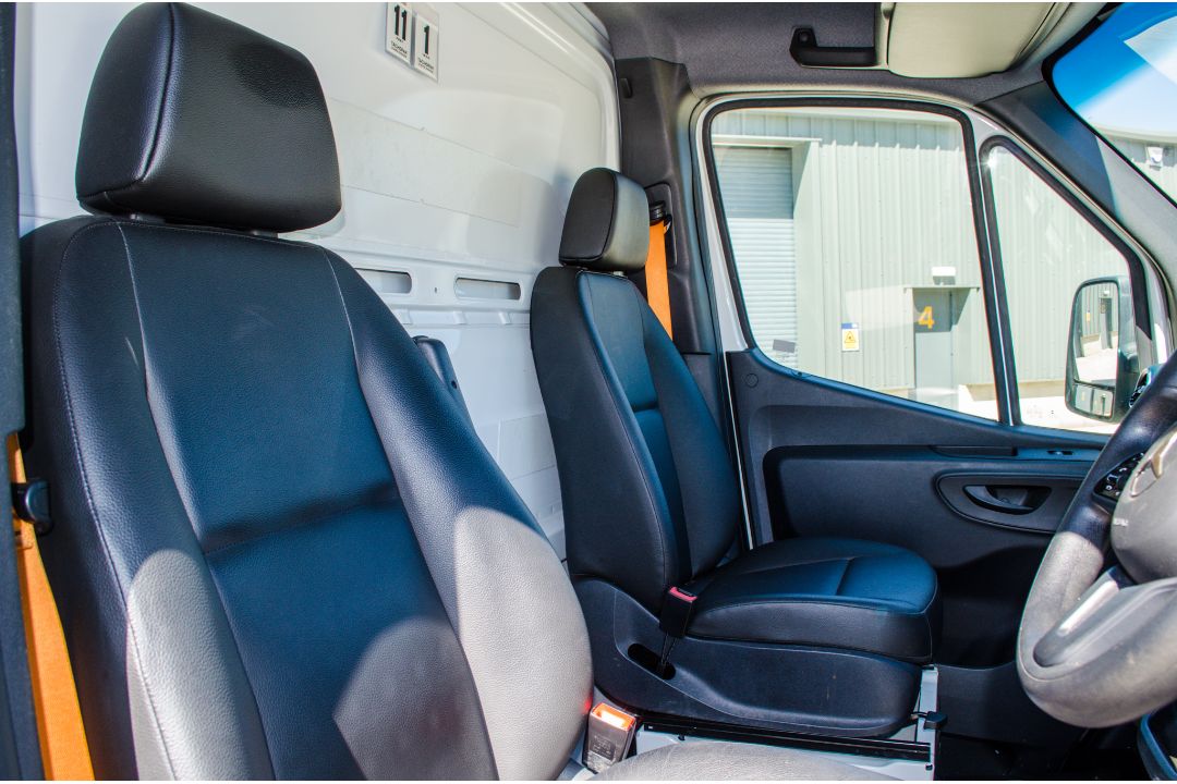 Mercedes Benz Sprinter 516 2.2 CDI LWB Automatic covered single car transporter  Registration - Image 24 of 30