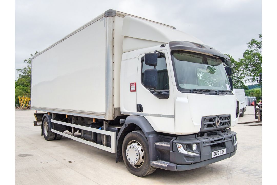 Renault D 7698cc 247HP 18 tonne 4x2 box lorry Registration Number: BG17 LDF Date of Registration: - Image 2 of 21