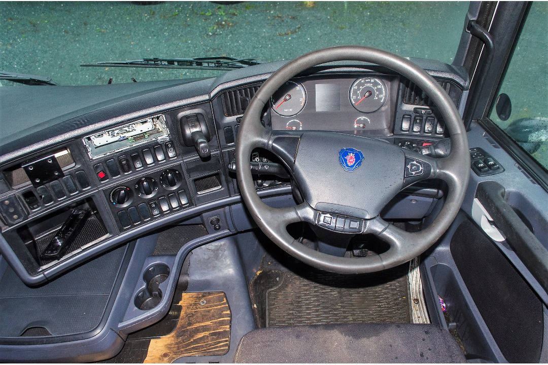 Scania R440 Topline 6 x 2 26 tonne curtain sided draw bar lorry Registration number: PK60 SZJ Date - Image 21 of 25
