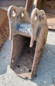 6 inch digging bucket
