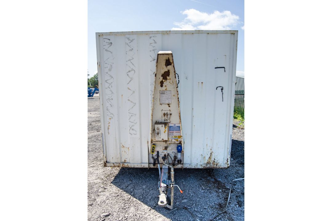 12 ft x 8 ft steel anti-vandal mobile welfare site unit Comprising of: Canteen area, toilet & - Image 5 of 11